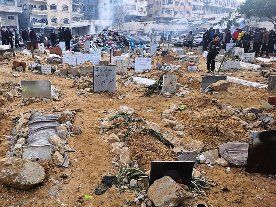 تقرير: "إسرائيل" تحتجز جثامين 500 فلسطيني بينهم 58 منذ بداية العام