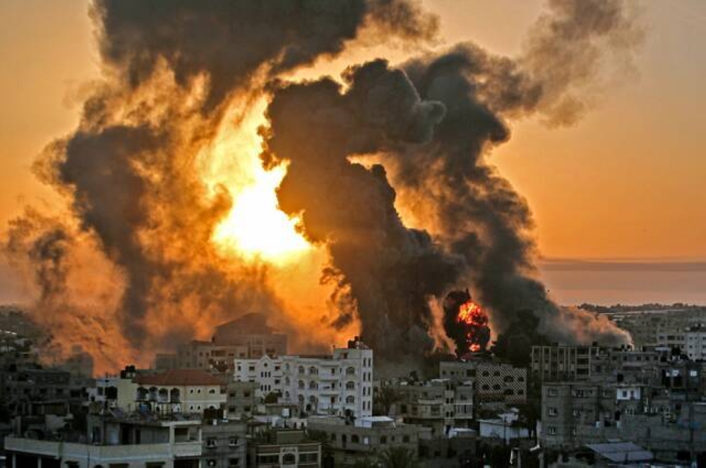العدوان على غزة يدخل يومه الـ 215