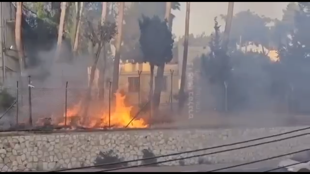 مستوطنون يشعلون النيران قرب مقر أونروا في القدس