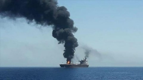 هيئة بريطانية: اندلاع حريق على متن سفينة تجارية شرقي عدن جراء إصابتها بصواريخ