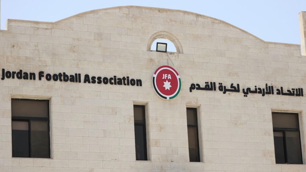 اتحاد الكرة يؤكد دعمه لإقامة مباريات منتخب فلسطين على أرضه