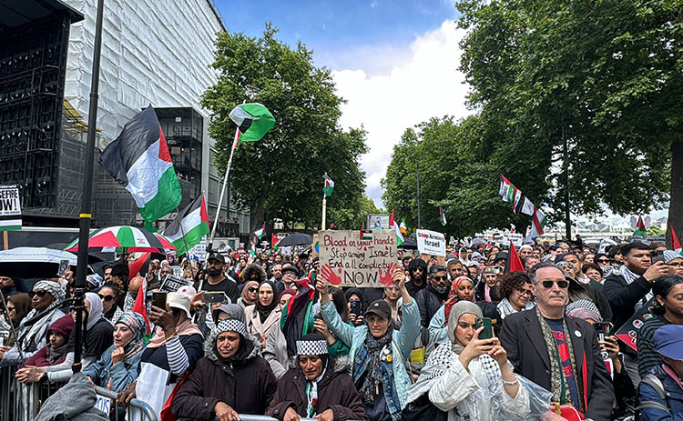 مسيرات تضامنية مع فلسطين في روما ولندن