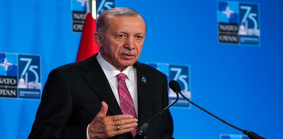 أردوغان يكلف وزير خارجيته بلقاء الأسد للبدء باستعادة العلاقات