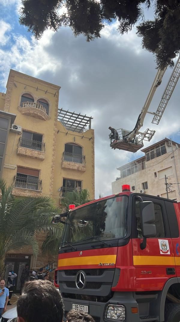 عمّان.. حريق شقة داخل عمارة سكنية بالجبيهة