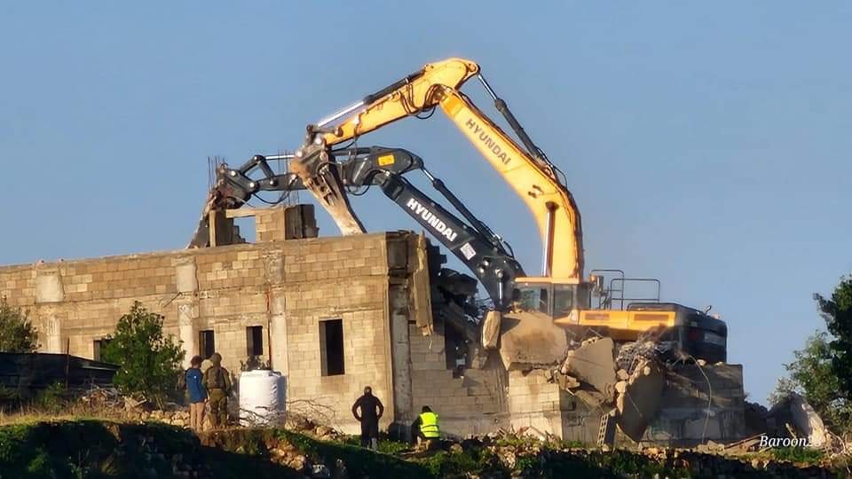 الاحتلال يهدم بناية سكنية في حي وادي الجوز بالقدس