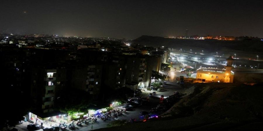 مصر تقول إنها ستوقف تخفيف أحمال الكهرباء اعتبارا من الأحد