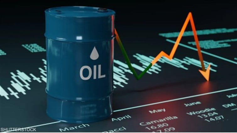 النفط يتراجع وسط معنويات ضعيفة ويتجه لانخفاض أسبوعي