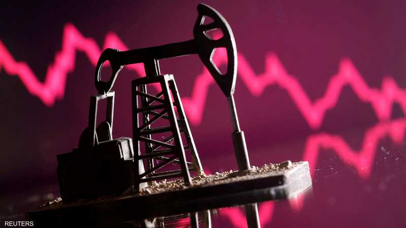 أسعار النفط تغلق عند أدنى مستوياتها منذ شهر