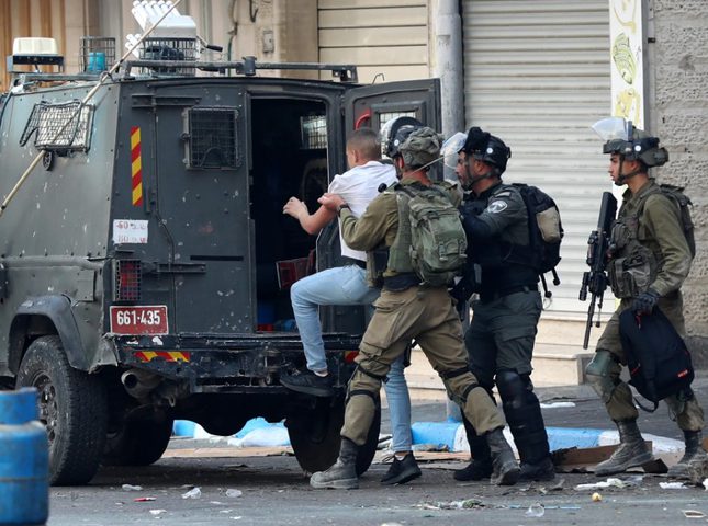 الاحتلال يعتقل 26 فلسطينيا على الأقل خلال اليومين الماضيين