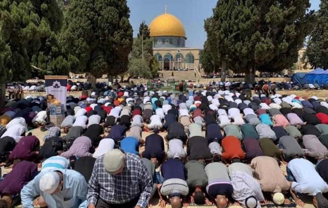 رغم قيود الاحتلال.. 35 ألف مصلّ أدّوا صلاة الجمعة في المسجد الأقصى