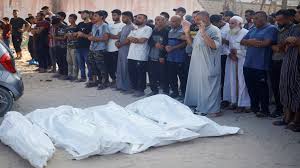 مجزرة جديدة.. 24 شهيدا جراء قصف مستشفى ميدانياً في مدرسة بدير البلح