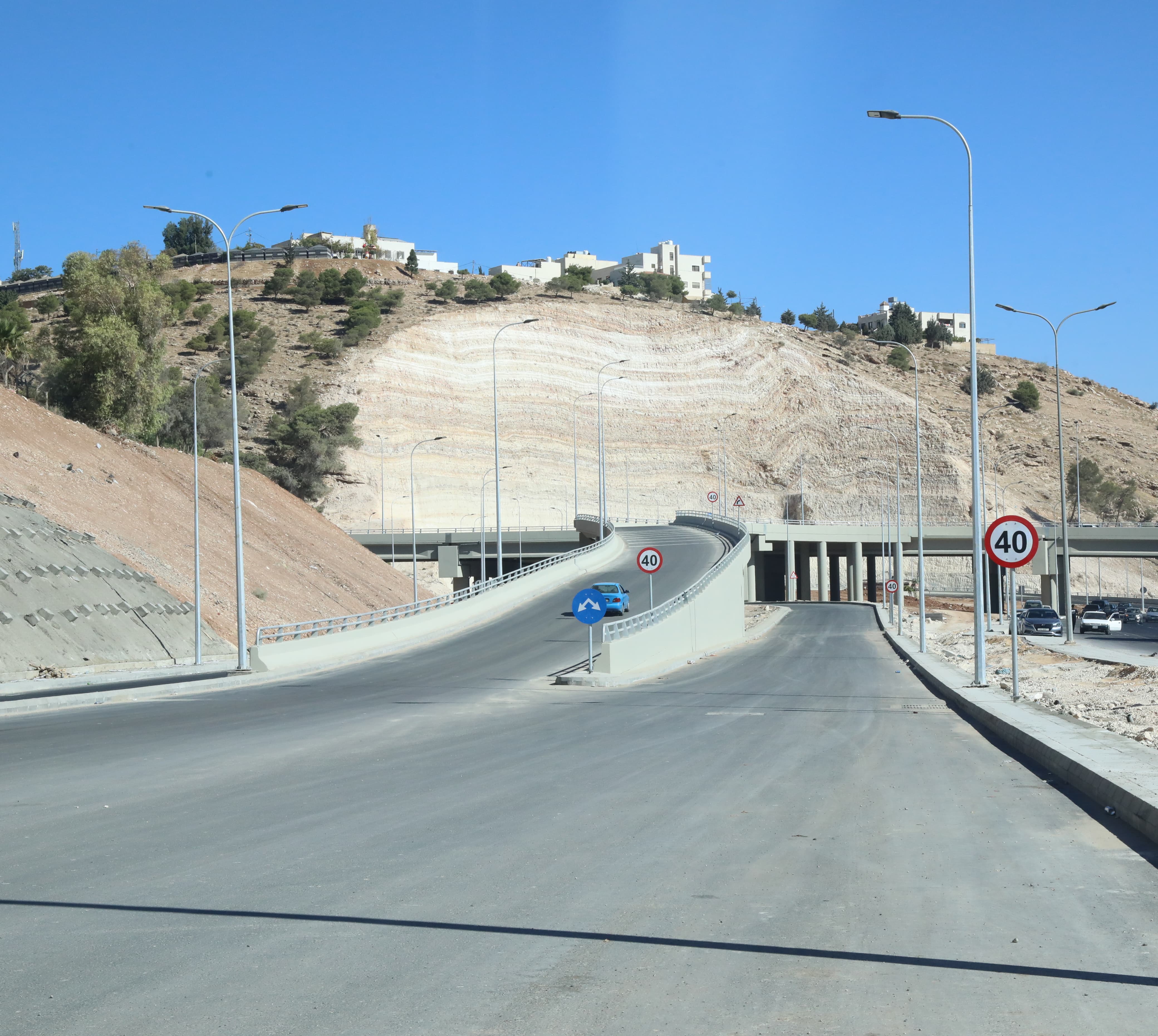 استكمال مشروع جسر المسلخ.. 36 حركة مرورية جديدة تخدم العاصمة عمان