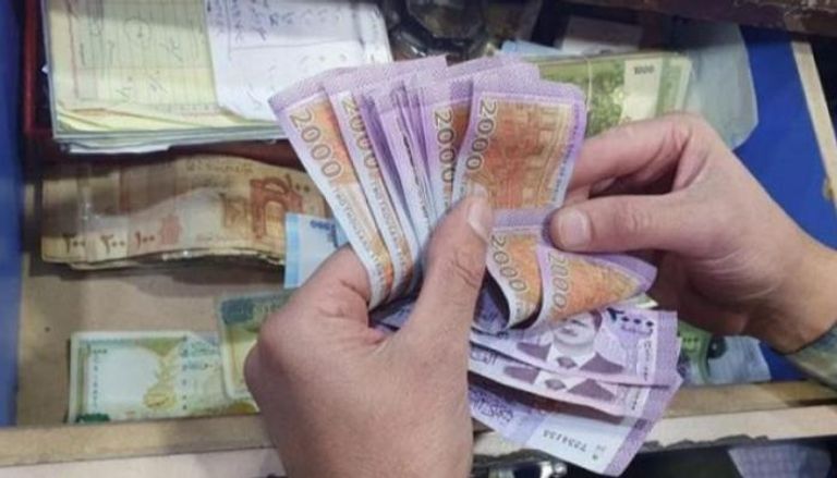 الليرة السورية تواصل ارتفاعها وفارق سعر الصرف الرسمي والموازي يبلغ 40%