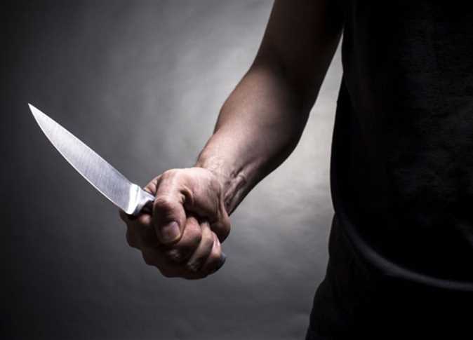 جريمة تهزّ الشارع الأردني.. شخص يقتل والدته طعنا في البادية الشمالية