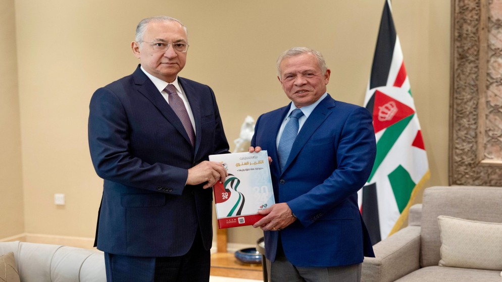 الملك يتسلم التقارير السنوية هيئة النزاهة ومكافحة الفساد لعام 2024