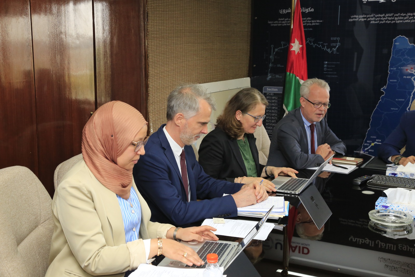 الأردن يبحث مع الوكالة الفرنسية تسريع مشاريع مياه وصرف صحي