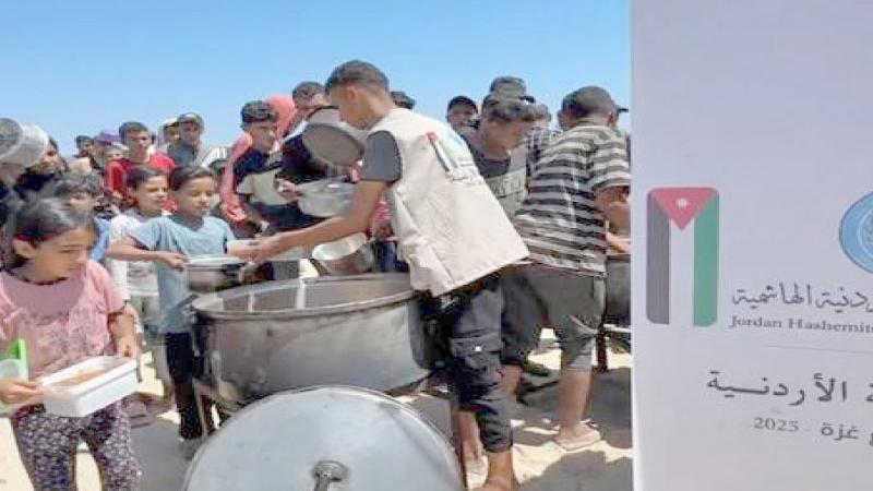 الحملة الأردنية و"الخيرية الهاشمية" توزعان وجبات في محافظات غزة