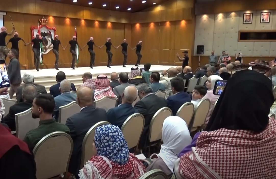 تنسيقية الأحزاب من أجل الوطن تقيم حفلاً حاشداً للمناسبات الوطنية.. تقرير تلفزيوني