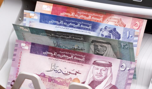 التربية تنهي صرف كافة السلف للمتقدمين على منصتها الإلكترونية