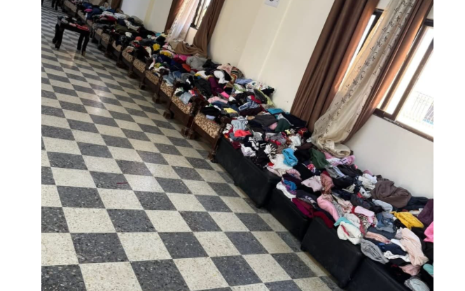 الكرك .. جمعية سيدات مدين الخيرية تنظم معرض للملابس المجانية