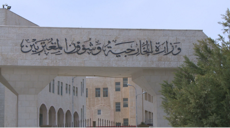 الأردن: بدأنا تحقيقًا في حادثة إطلاق النار على معبر الكرامة