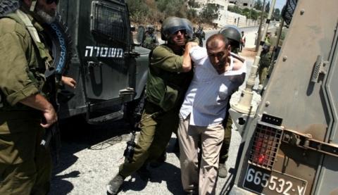الشاباك الصهيوني يزعم اعتقال خلية خططت لخطف جنود